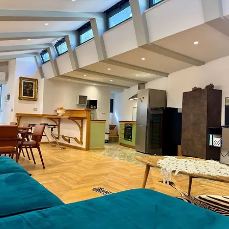 Apartman Spacious Loft In Aventine Area